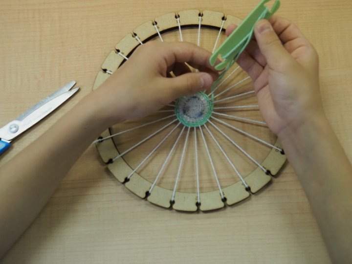 《3/28》木曽の端切れで丸織りしようの関連画像1